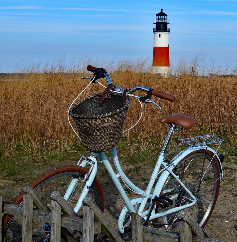 Bike rentals to ride to Sankaty Lighthouse in Nantucket.